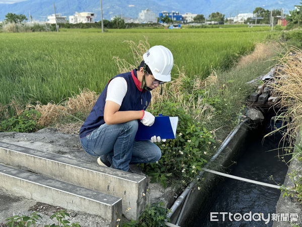 ▲環保局檢測農地土壤及灌溉水品質。（圖／記者楊漢聲翻攝）