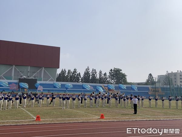 ▲▼ 嘉義市國際管樂節颳起藍色管樂旋風　金賞「Blue-Hawks魔幻青鷹」首度登台與南興國中以樂會友! 。（圖／嘉義市政府提供）