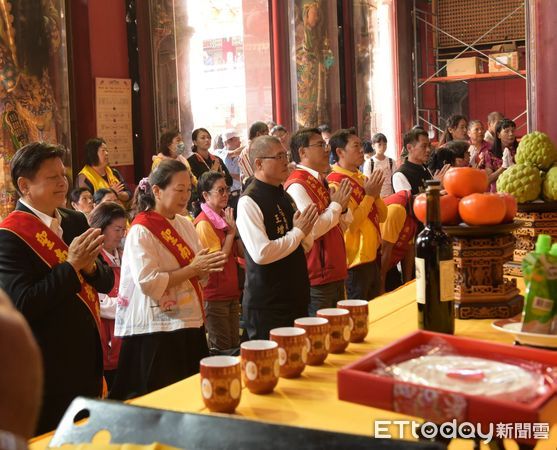 ▲台南正統鹿耳門聖母廟的「路跑媽祖」在16日上午11時返抵台南土城，場面壯觀、令人讚嘆。（圖／記者林東良翻攝，下同）