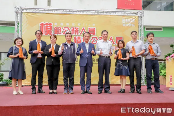 ▲▼  嘉義縣政府年度模範公務人員暨績優公務人員頒獎  。（圖／嘉義縣政府提供）