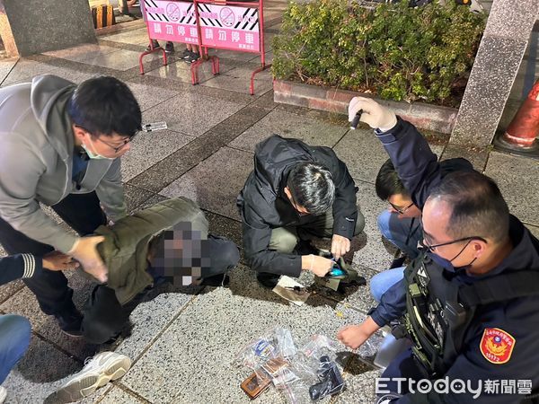 ▲▼江男持槍至台南一間飲料店搶劫，4小時候遭警方逮捕             。（圖／記者林東良翻攝）