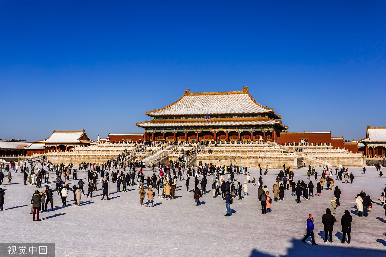 北京初雪週末景區遊客如織 旅遊亂象致「骨折患者增多」