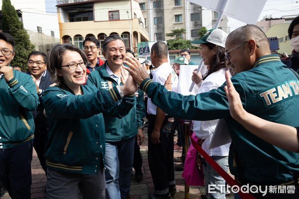 ▲民進黨立委王定宇，17日中午邀請副總統候選人蕭美琴返回故鄉台南，參與東區仁和長老教會舉辦的「一起努力，感恩前行」參選感恩禮拜。（圖／記者林東良翻攝，下同）