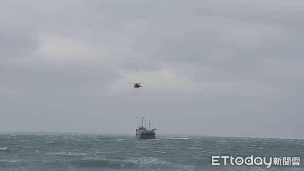 ▲▼貨輪擱淺澎湖海域             。（圖／記者陳洋翻攝）