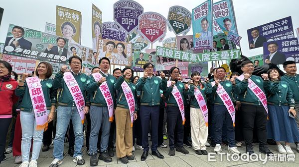 ▲▼高雄立委號次抽籤。（圖／記者吳世龍、陳宏瑞攝）