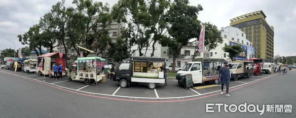 ▲觀光夜市嘟嘟車餐車22日一連2天快閃活動。（圖／記者楊漢聲翻攝）