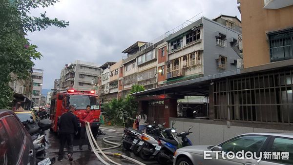 ▲▼台北市北投區尊賢街發生一起火警。（圖／記者黃彥傑攝）