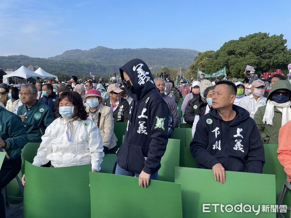 ▲▼民進黨支持者響應「搶救王義川大兵」。（圖／記者呂晏慈攝）