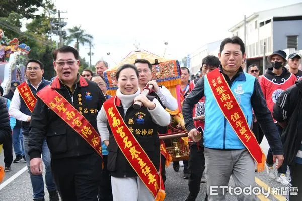 ▲▼太平洋大使媽祖抵花蓮，縣長徐榛蔚與信眾迎駕為花蓮祈福。（圖／花蓮縣政府提供，下同）