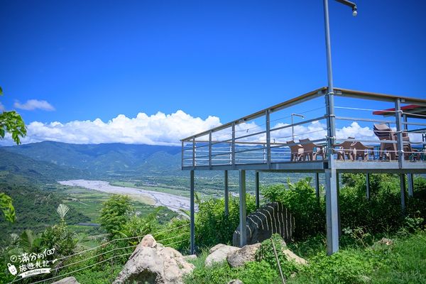 ▲▼台東花藞藞玫瑰岩休閒農場，台東景觀餐廳推薦，比明信片還美的山群之巔。（圖／滿分的旅遊札記提供）