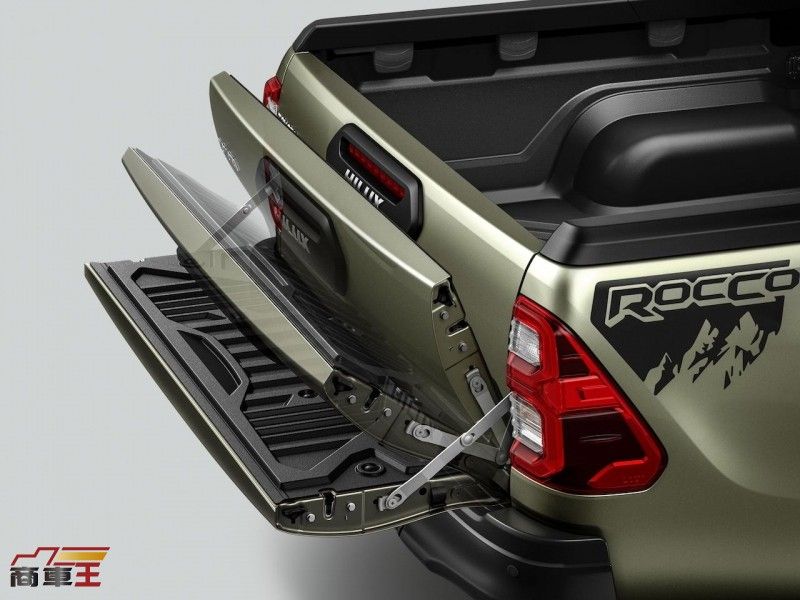 Toyota Hilux Z “Revo ROCCO Edition”