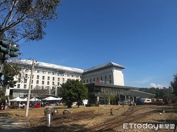 ▲▼林鐵及文資處)今(25)日歡慶林鐵通車111年週年，同步喜迎北門車站整修啟用，以及改裝車輛「栩悅號」發表。 。（圖／記者翁伊森攝）