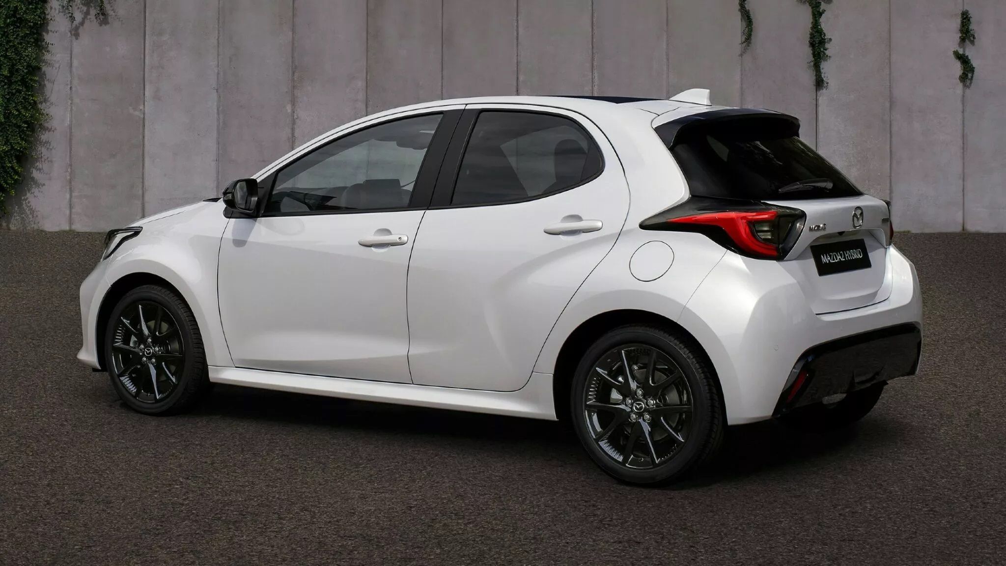 ▲TOYOTA Yaris貼牌借給Mazda 2販售，採用1.5升油電！（圖／翻攝自Mazda，以下同）