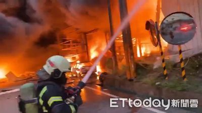 快訊／桃園冷媒工廠大火1死3傷　女子受困浴室成焦屍