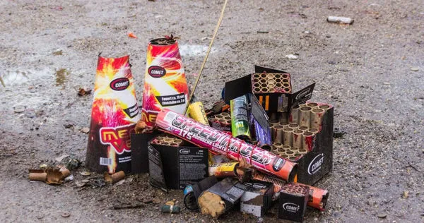 越南國中生超有才　自製鞭炮賣同學違法全被抓