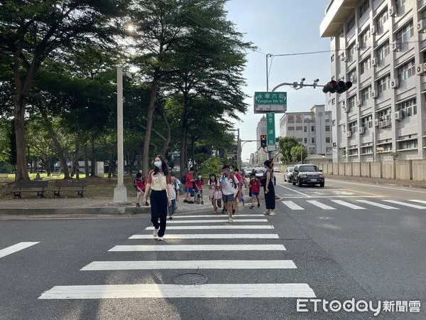 ▲以「人本交通」為出發點所推動的「百大路口安全行動」，在台南市道安團隊齊心協力下，相關工程改善已提前達標全數完成。（圖／記者林東良翻攝，下同）