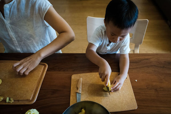 ▲▼柯沛如透過「食物」找尋跟身體對話、愛自己的方式，進而踏上研究食療，成立「食物文化合作社」，如今在台灣推廣食農文化，也將過往心路歷程寫成《用愛發酵》一書。（圖／柯沛如提供）