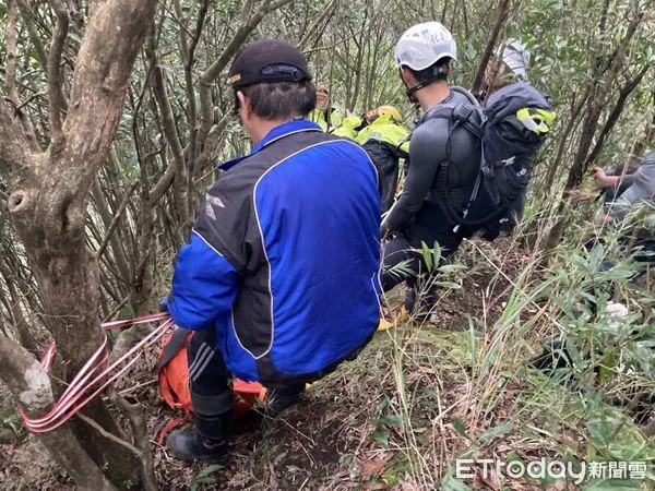 ▲▼      平溪男子墜落山坡       。（圖／記者郭世賢翻攝）