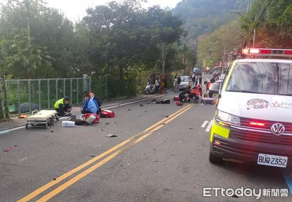 ▲▼羅馬公路遭失控小客車擊落　新北夫妻檔重機出遊雙命危。（圖／記者陳凱力翻攝）