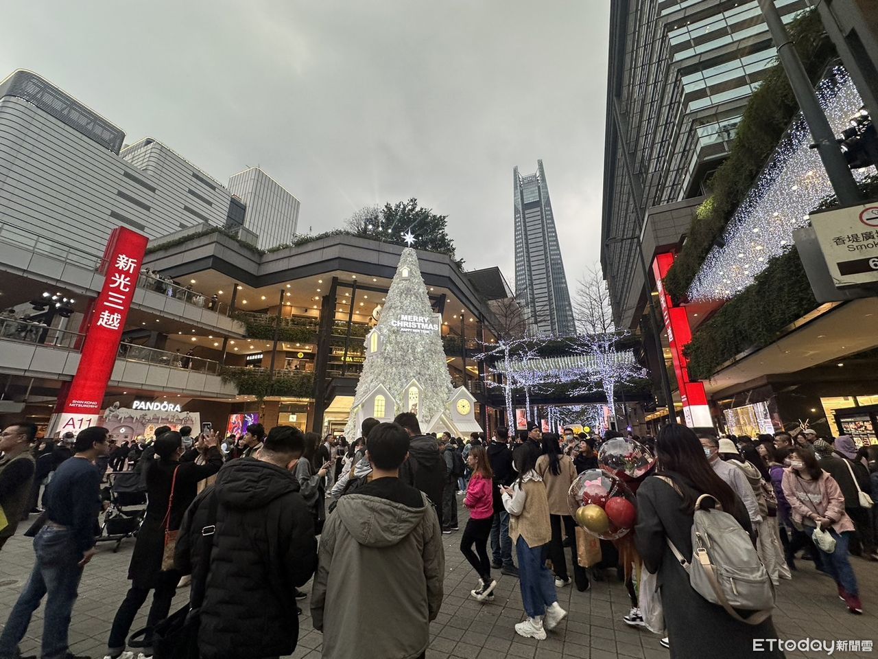 天氣變冷!信義區妹子「都穿三件套」 全場認同爆笑:80%都是