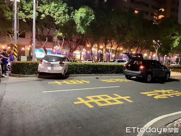 ▲一名員警在處理車禍時被撞傷送醫             。（圖／記者吳奕靖翻攝）