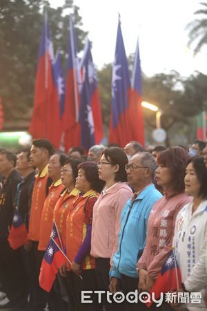 ▲屏東市公所舉辦元旦升旗暨健走活動　             。（圖／記者陳崑福翻攝）