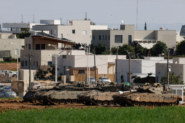 ▲▼以色列戰車駐紮在以色列-加薩邊境附近。（圖／路透）
