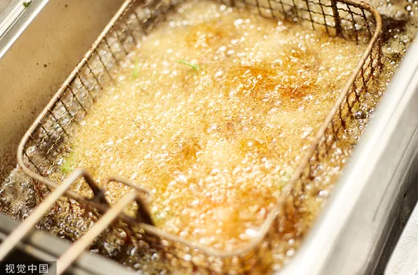 ▲▼油鍋,熱油,油炸,示意圖。（圖／CFP）