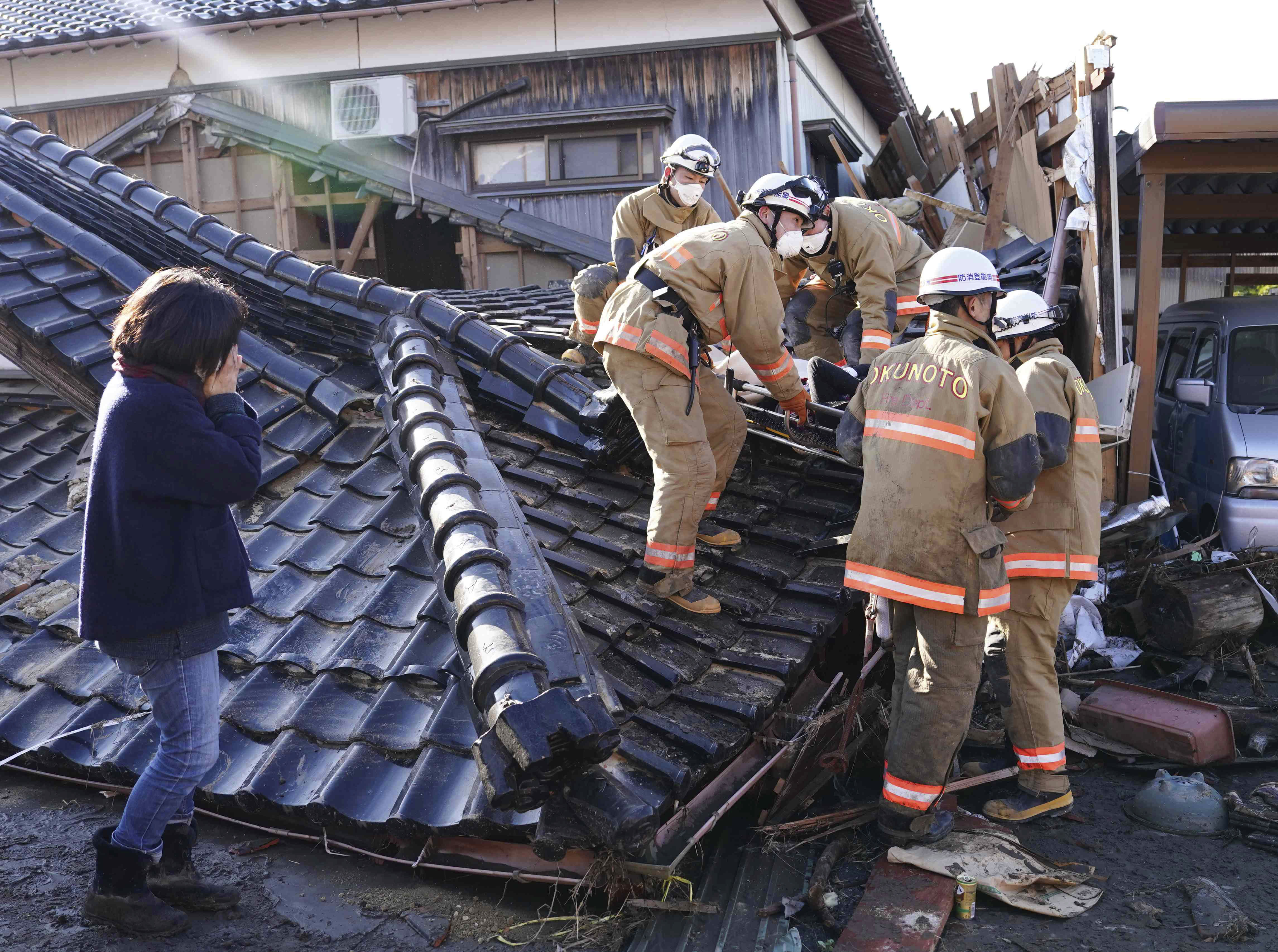 ▲▼ 日本石川縣7.6強震，珠洲市民宅倒塌。（圖／達志影像／美聯社）