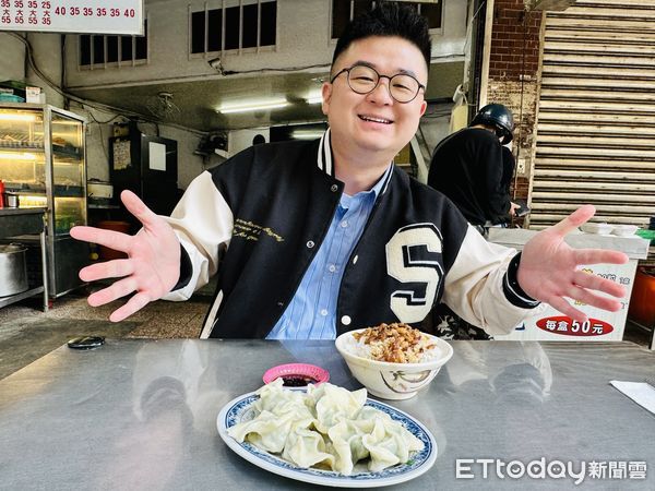 ▲▼美食網紅智明受邀擔任「基隆滷肉飯王者爭霸」美食評鑑家，深入八斗子探索在地美味。（圖／記者林育綾攝）