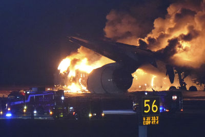 羽田機場飛機相撞釀5死　日前航空管制官分析原因