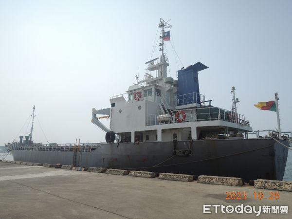 ▲▼油輪拍賣             。（圖／記者陳宏瑞翻攝）