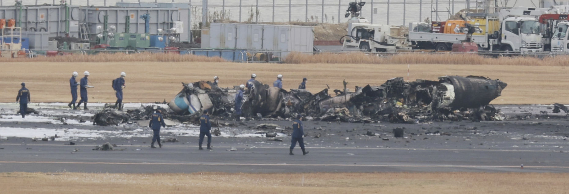 ▲▼日本航空JAL516在羽田機場與海保機相撞。（圖／達志影像／美聯社）