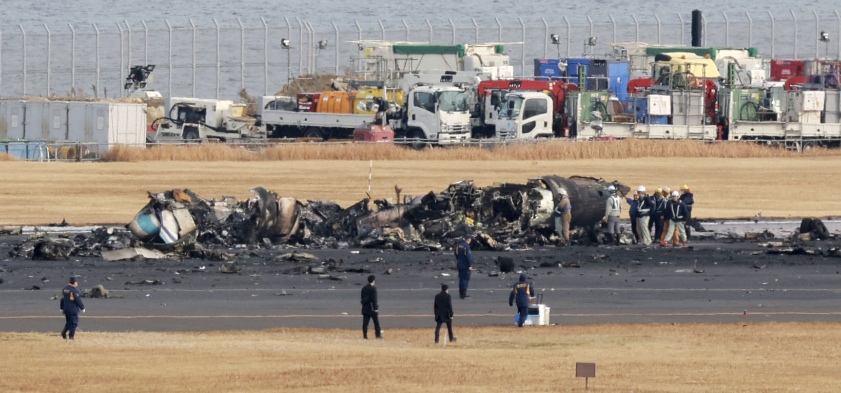 ▲▼日本航空JAL516在羽田機場與海保機相撞。（圖／達志影像／美聯社）