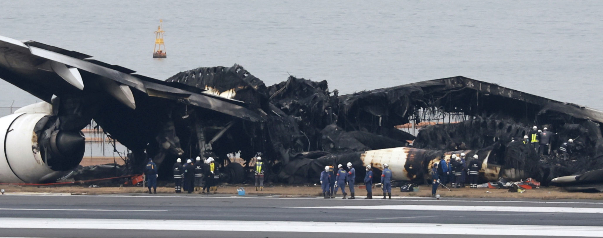 ▲▼日本航空JAL516在羽田機場與海保機相撞。（圖／達志影像／美聯社）