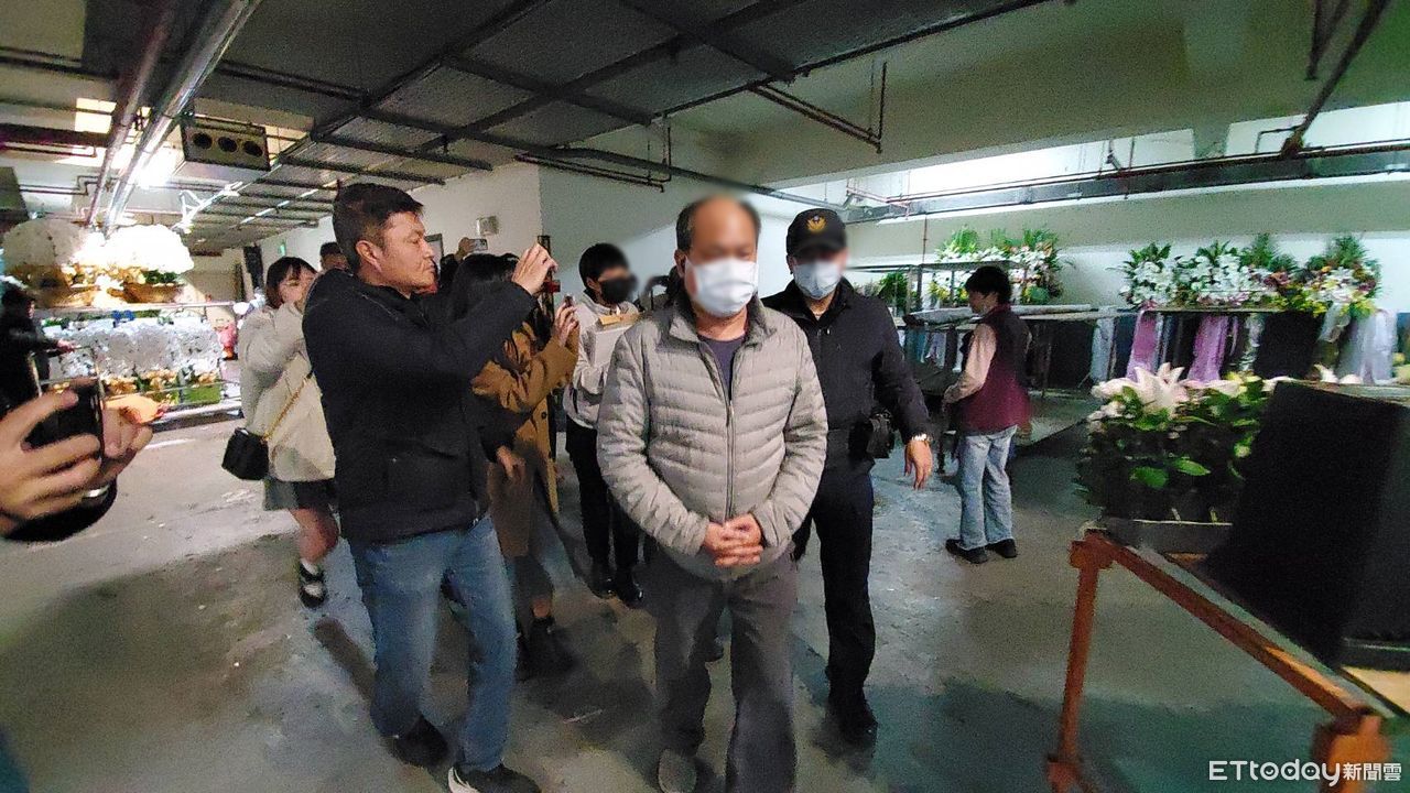 內湖離奇命案！2裝潢工倒臥可掀床亡　家屬抵殯儀館相驗 | ETtoday社會新聞 | ETtoday新聞雲