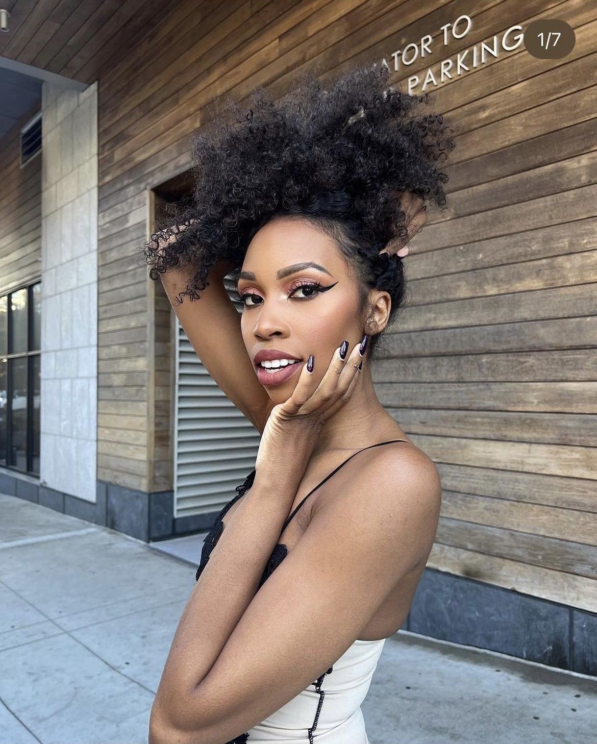 ▲嘉莉伯南斯曾演出《黑豹》。（圖／翻攝自Instagram／Carrie Bernans）