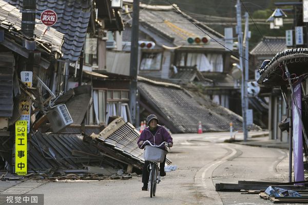 ▲▼日本石川縣能登地區在強震後許多房屋倒塌。（圖／CFP）