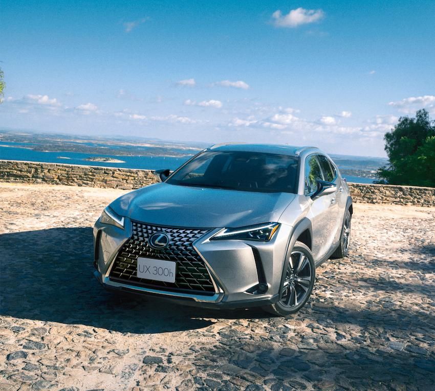 ▲經銷端消息傳出！台灣將導入UX 300h新油電動力。（圖／翻攝自LEXUS，以下同）