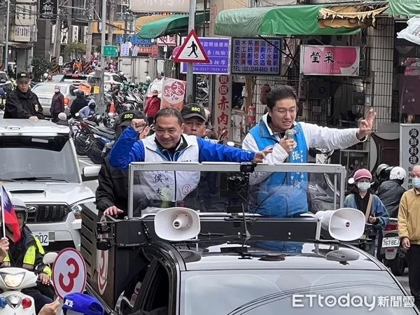 ▲▼侯友宜4日與張智倫上午在中和車隊掃街。（圖／記者蘇晏男攝）