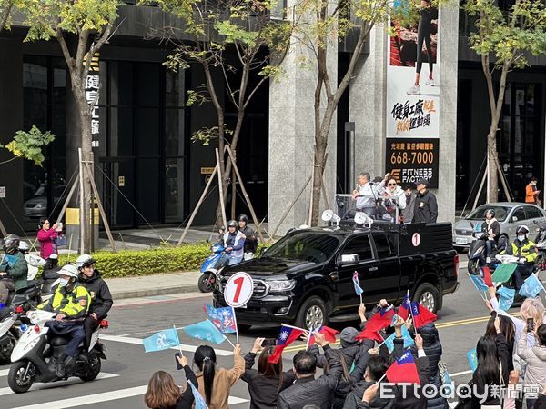 ▲▼柯文哲全台車掃第四天抵達新竹市。（圖／記者袁茵攝）