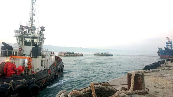 ▲▼中油委外廠商皇昌營造在台北港進行沉箱拖船作業，一名泰籍移工墜落傷亡。（圖／台灣港務公司基隆分公司）