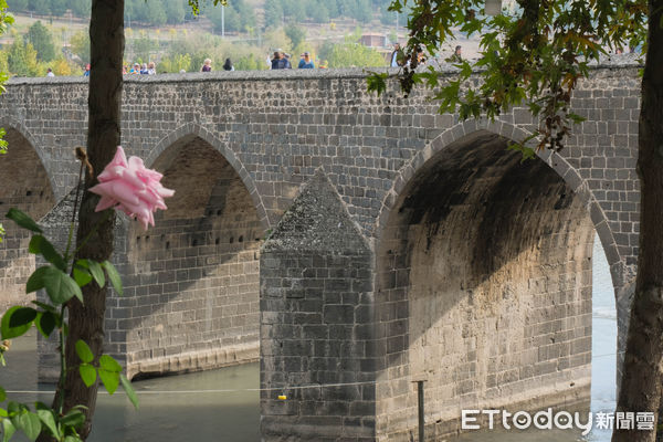 ▲十拱橋,土耳其十拱橋,庫德族人。（圖／記者彭懷玉攝）