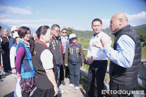 ▲▼花蓮縣長徐榛蔚率縣府團隊視察瑞穗大橋震災復建工程。（圖／花蓮縣政府提供，下同）