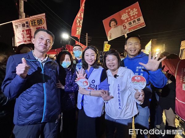 ▲▼   李佳芬陪掃湖美夜市張秀華期許攜手韓國瑜發展雲嘉生活圈 。（圖／張秀華競選總部提供）