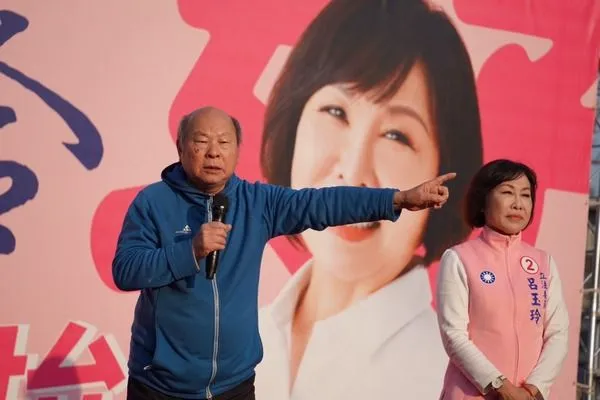 ▲民進黨創黨元老許國泰合體藍營呂玉玲