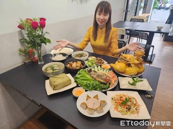 ▲台中越南餐廳也推出年菜預購，要搶攻商機。（圖／記者游瓊華攝）