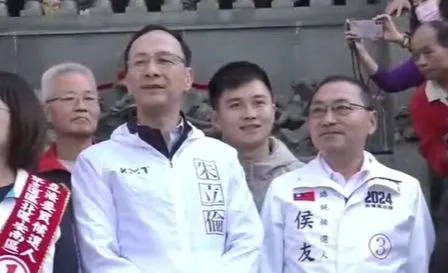 ▲侯友宜、朱立倫台南車掃。（圖／侯辦提供）