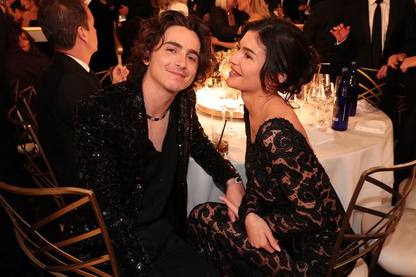 ▲▼「甜茶」提摩西夏勒梅（Timothée Chalamet）「卡戴珊家族小妹」凱莉珍娜（Kylie Jenner）。（圖／翻攝自推特／goldenglobes）