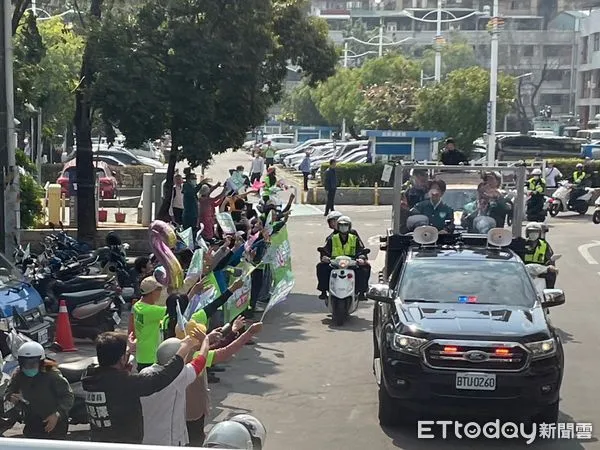 ▲▼賴清德今天前往高雄市、台南市車隊掃街。（圖／記者呂晏慈攝）